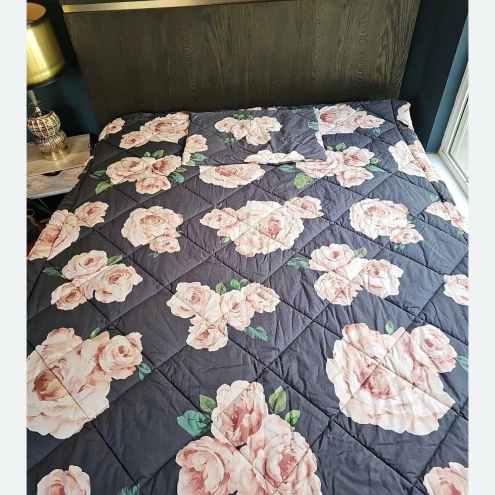 Pottery barn- TWIN Floral Quilt Comforter - Pink Rose on Charcoal